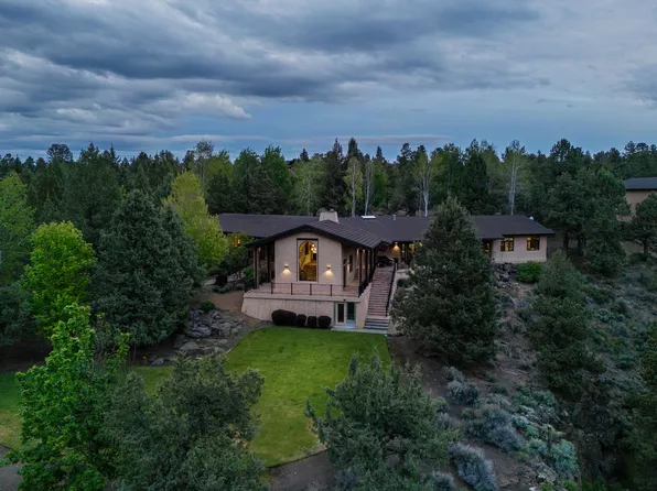 8050 NW Grubstake Way, Redmond, OR 97756