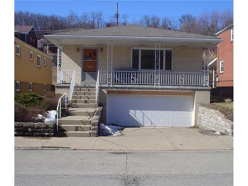 1649 Jancey St photo 1