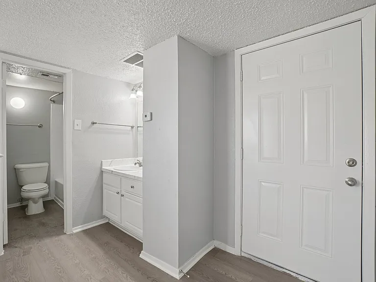 Don't Miss Out Biltmore Homes Leasing Fast — Photo 117