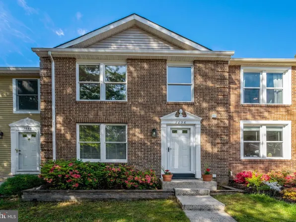 2036 Brooks Square Pl, Falls Church, VA 22043