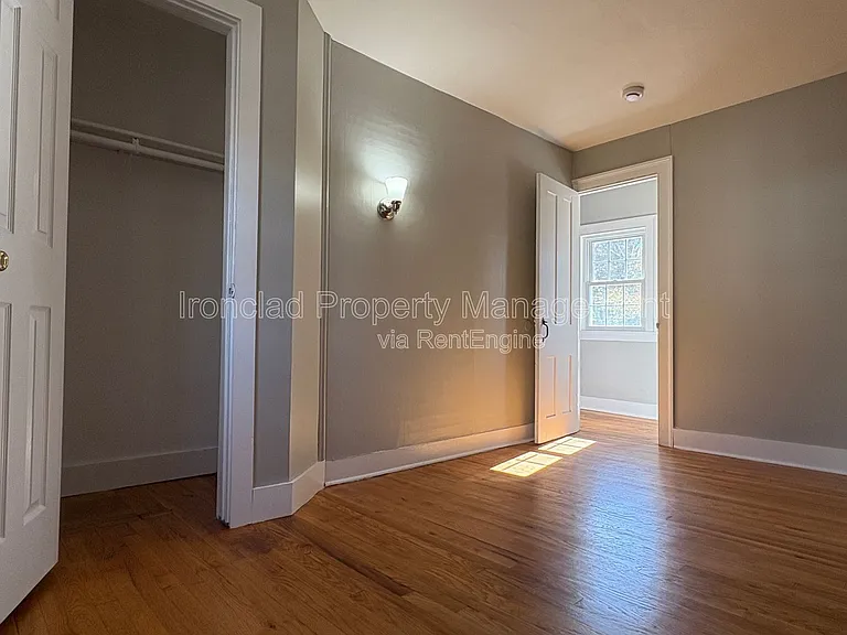 548 Main St #2 — Photo 9
