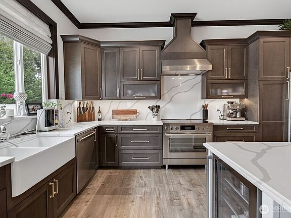 4th image of 613 S Perry Avenue