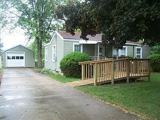 3rd image of 103 Fox Ave