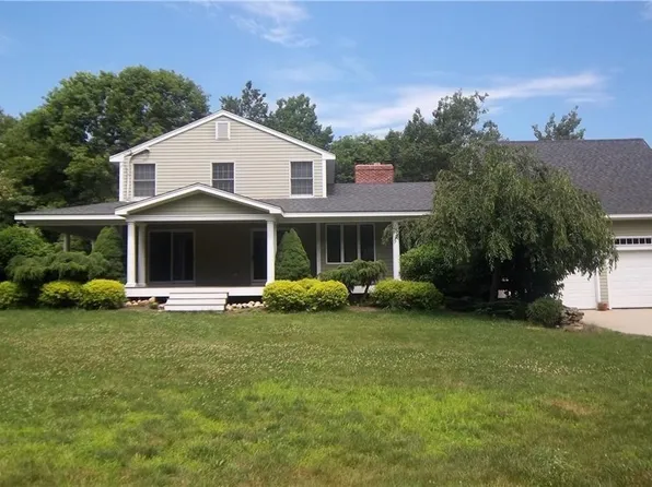 213 Narrow Ln, North Kingstown, RI 02852