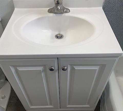 4th image of 2084 W Warnimont Ave #3