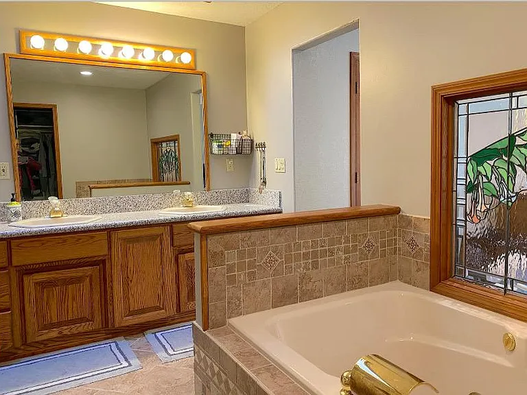 598 Winter Creek Ln — Photo 2
