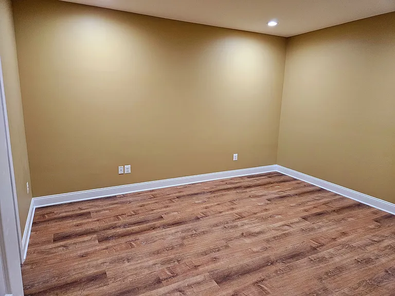 10801 Valley Falls Ct — Photo 3