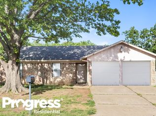 544 Chambers Creek Dr S, Everman, TX 76140