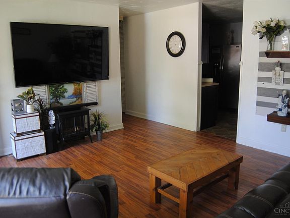 3rd image of 328 Westfield Dr