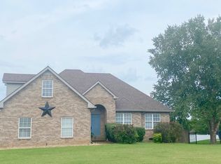 1229 Hunters Point Ln, Spring Hill, TN 37174