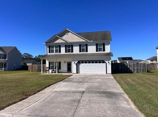 110 Amberwine Cir, Richlands, NC 28574