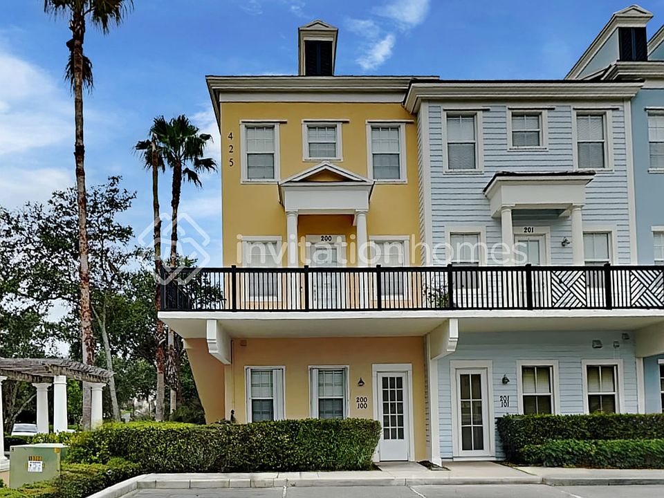 1st image of 425 Greenwich Cir APT 200