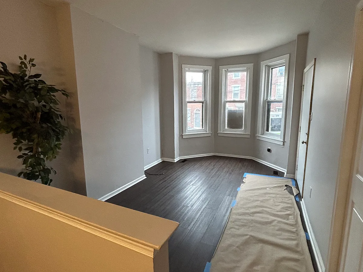 Photo 2 of 7 - 813 W 8th St #A - Wilmington, DE Building Photo - 813 W 8th St #A