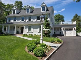 18 Whitman Dr, Chatham, NJ 07928