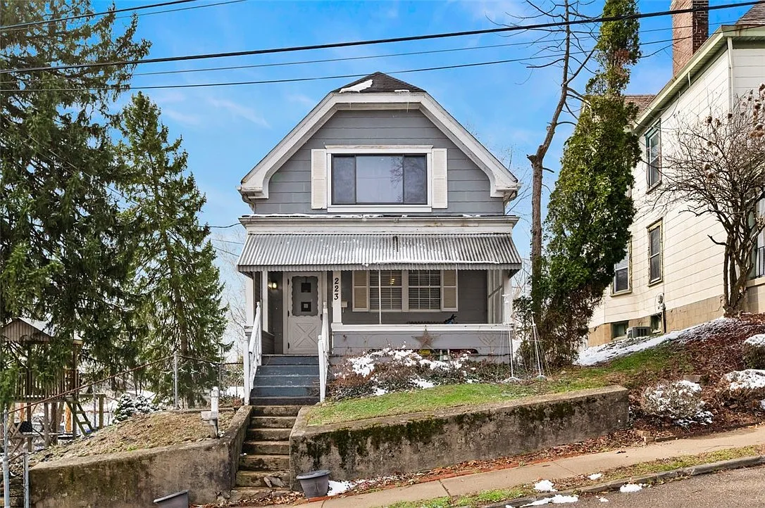 223 Hazelwood Ave photo 1