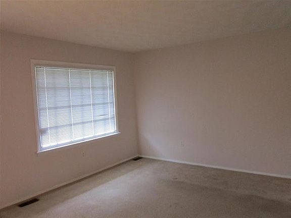 4th image of 1160 Heritage Ln