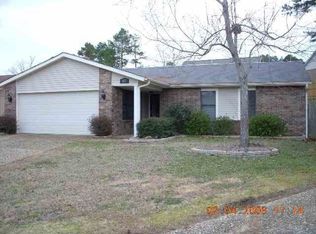 61 Kingspark Dr, Maumelle, AR 72113