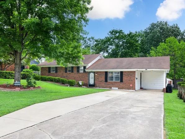 1110 Pine St, Covington, TN 38019