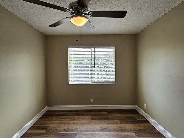4795 Orleans Ct #B — Photo 24