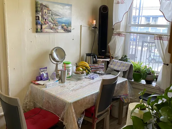 239 Fowler Avenue image 2 of 7