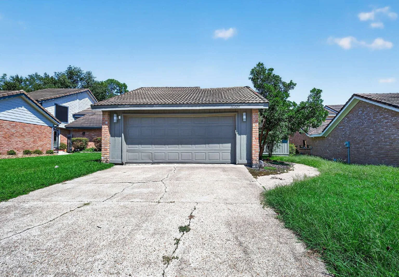 3 bed, 2.5 bath, 2363 sqft, $2,295 — Photo 4