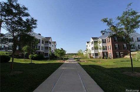 5th image of 938 W Summerfield Glen Cir #108