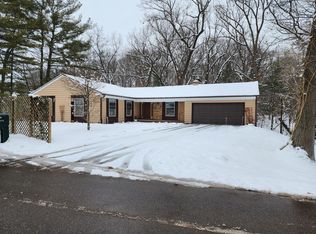 870 Sylvan Dr, Battle Creek, MI 49017