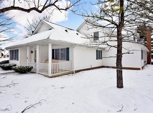 1375 Peppercorn Ln, Broadview Heights, OH 44147