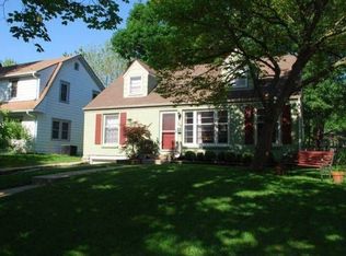 7596 Walnut St, Kansas City, MO 64114