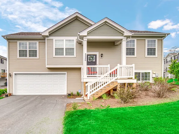 2520 Alison Ave, Pingree Grove, IL 60140