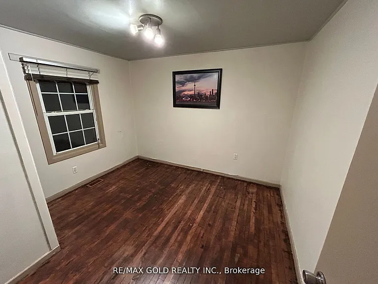 1315 Partington Ave — Photo 6
