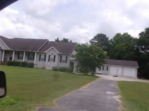 106 Kenneth Dr, Dublin, GA 31021