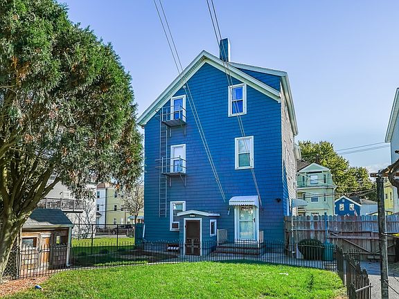 2nd image of 463 Montaup St