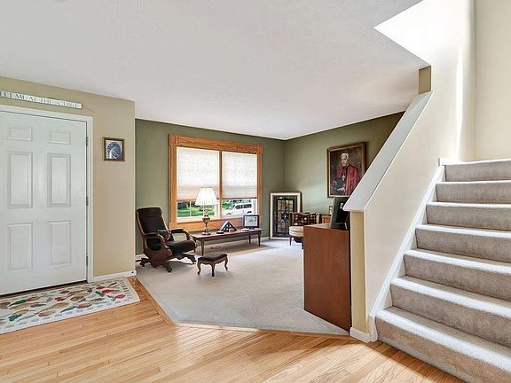 2nd image of 6899 Summer Field Dr