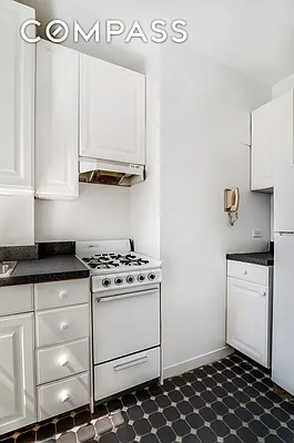 Rented by Compass | media 23