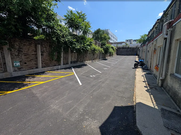 4700 Alden Ave #C — Photo 12