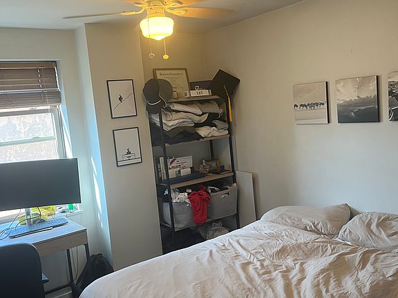 5th image of 534 Commonwealth Ave