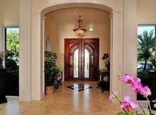 11 Bay Harbor Rd, Tequesta, FL 33469