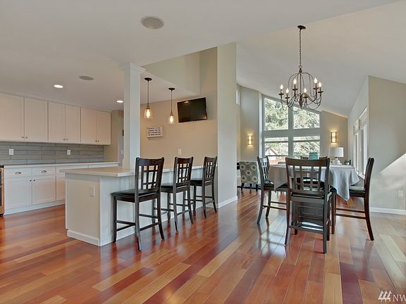 3rd image of 7220 Turquoise Dr SW