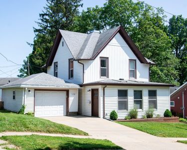 108 S Iowa St, Mineral Point, WI, 53565