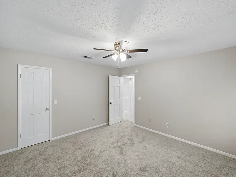 8130 Sunny Ridge Dr — Photo 30