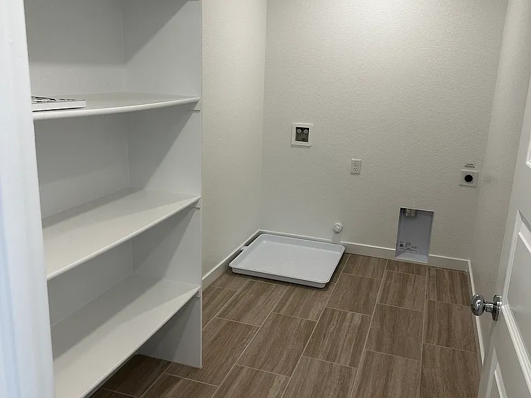 Laundry room (will come with Dryer and washer)