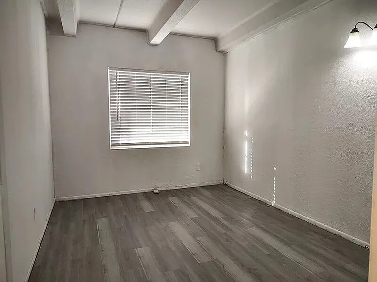 5261 Alhambra Dr #36 — Photo 4
