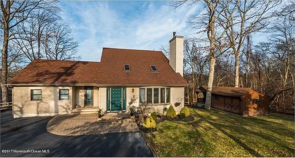 52 S Lakeview Dr photo 1