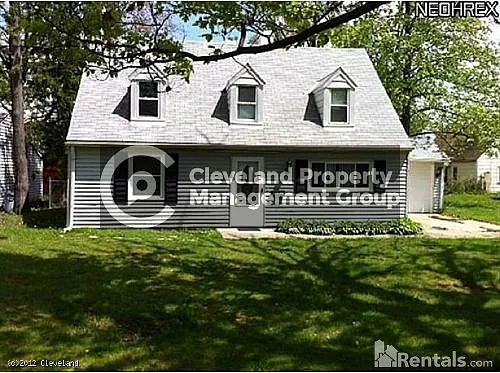 4243 Larkspur Ln photo 1