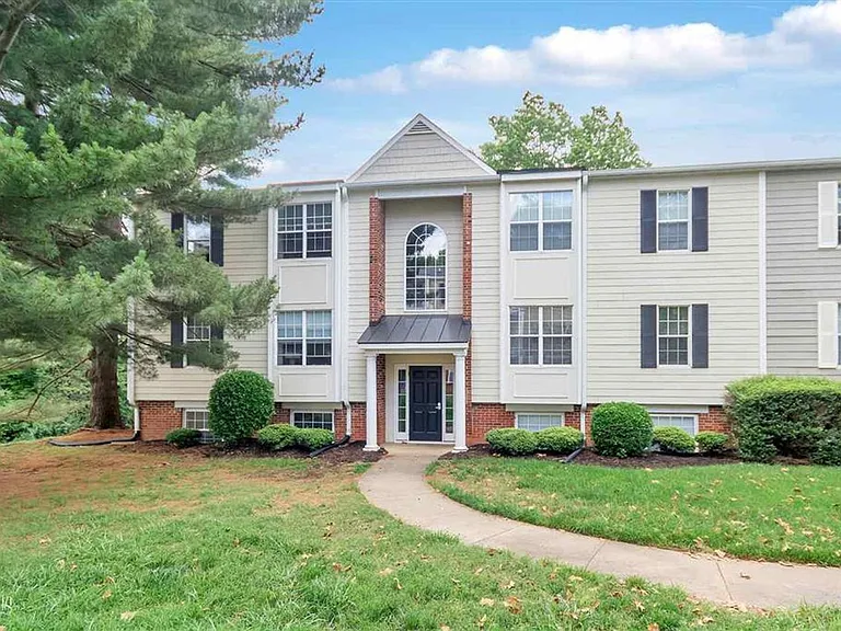 1264 Villa Ln #F — Photo 1