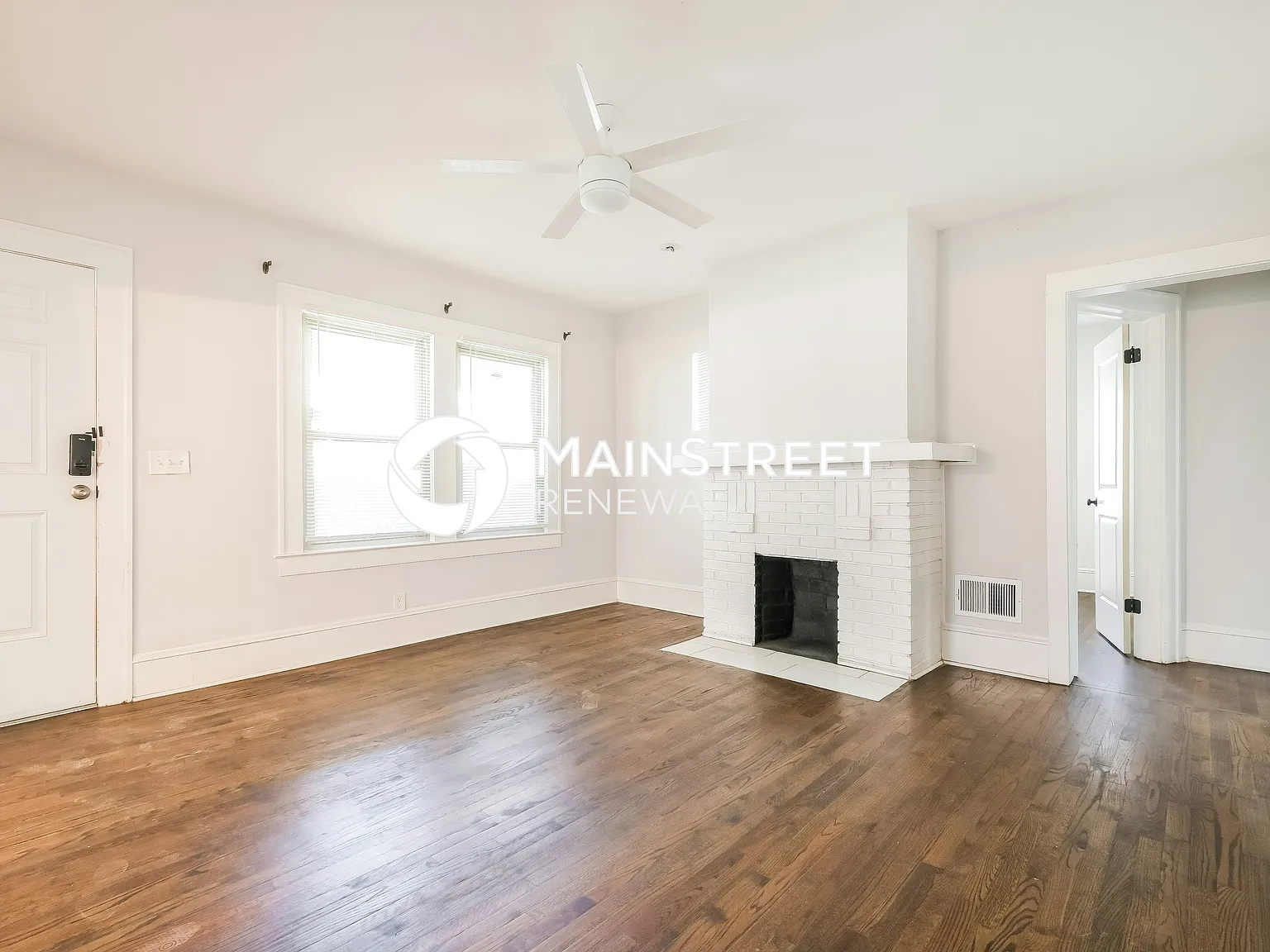 1578 Linda Way SW — Photo 3