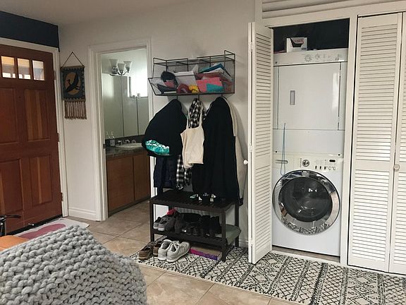 5th image of 2276 N Beachwood Dr APT 202
