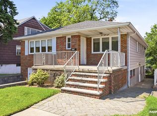 458 Stillwell Ave, Fort Lee, NJ 07024