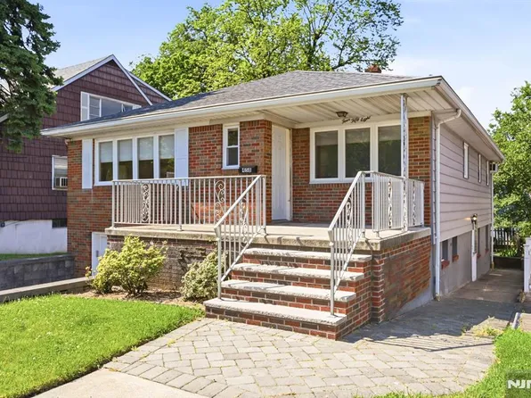 458 Stillwell Ave, Fort Lee, NJ 07024